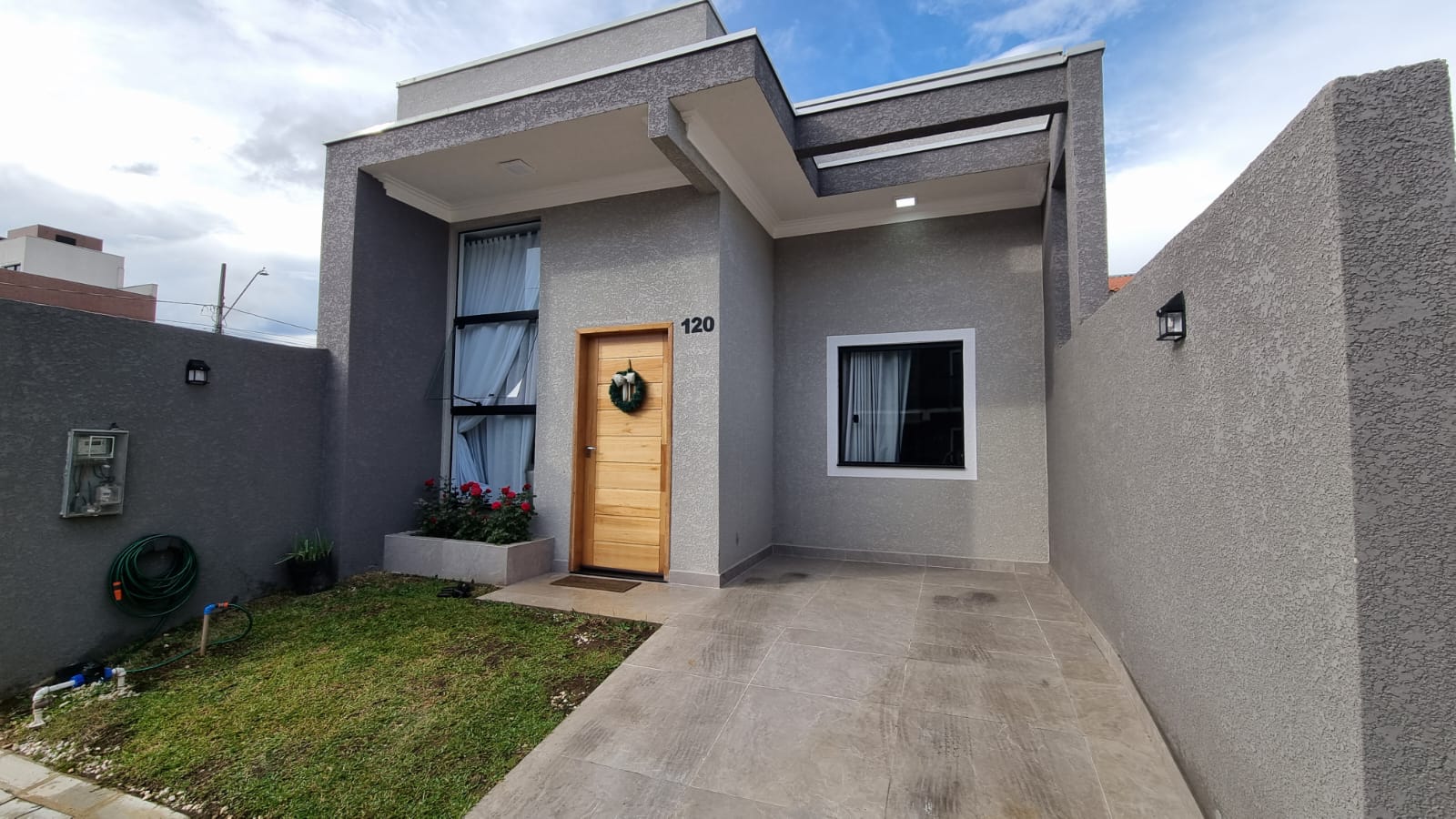 CASA - RUA URIEL NOGUEIRA DOS SANTOS - CAMPO DE SANTANA - CURITIBA