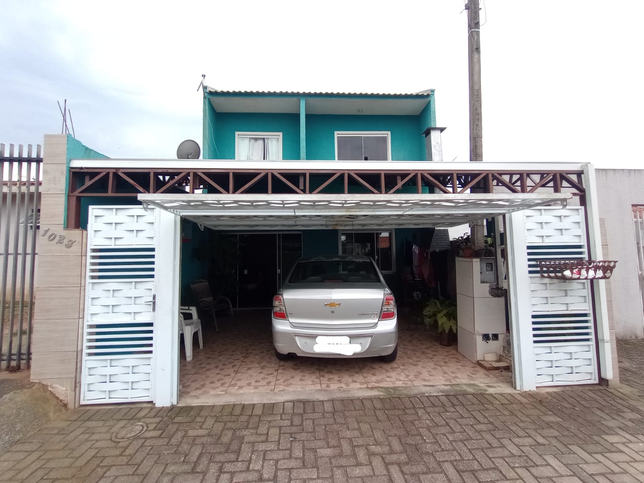 SOBRADO - RUA COLOMBIA - NAÇÕES - FAZENDA RIO GRANDE